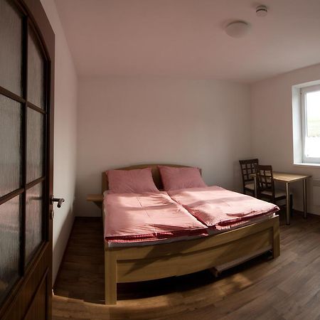 Penzion U Sklepu Hotel Hovorany Kültér fotó