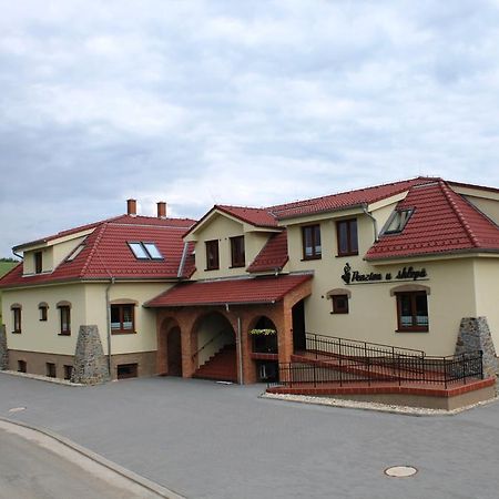 Penzion U Sklepu Hotel Hovorany Kültér fotó