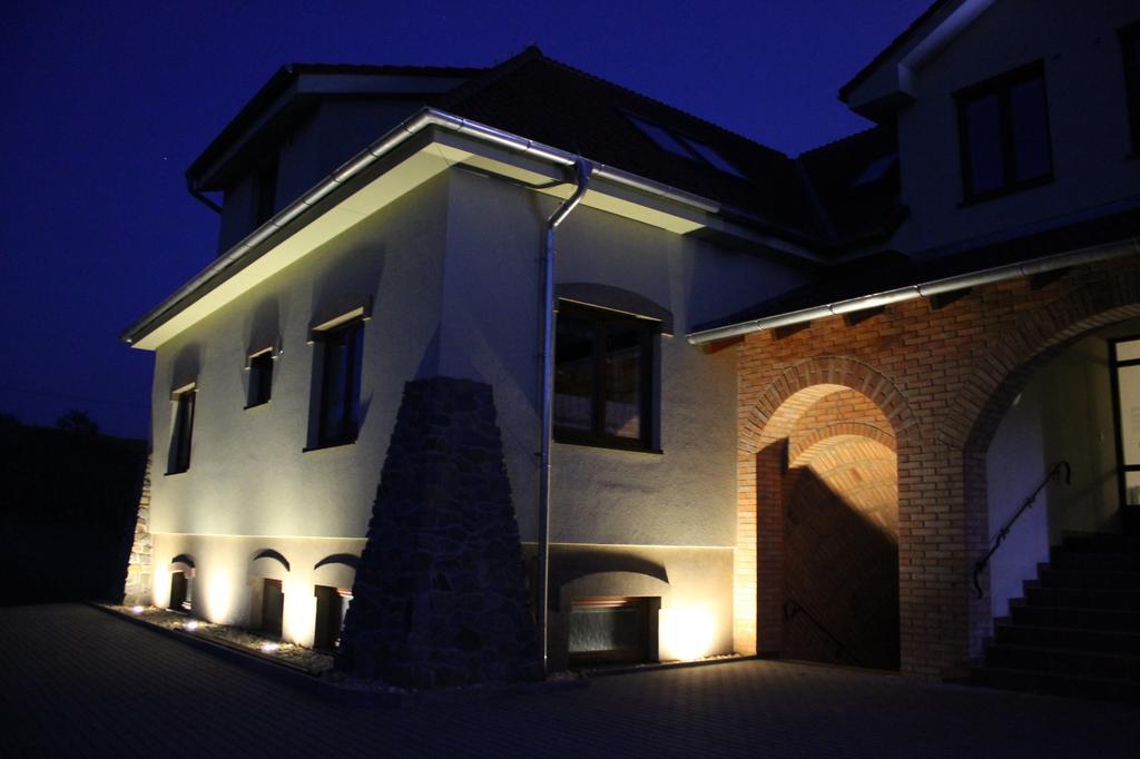 Penzion U Sklepu Hotel Hovorany Kültér fotó