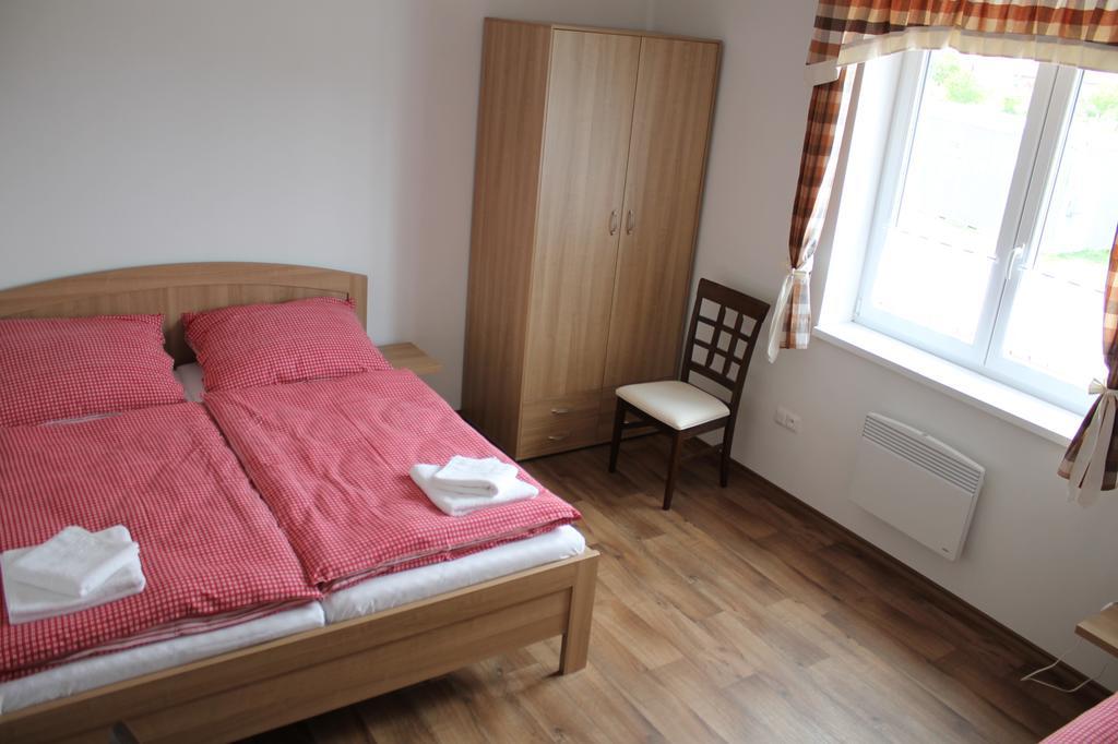 Penzion U Sklepu Hotel Hovorany Kültér fotó