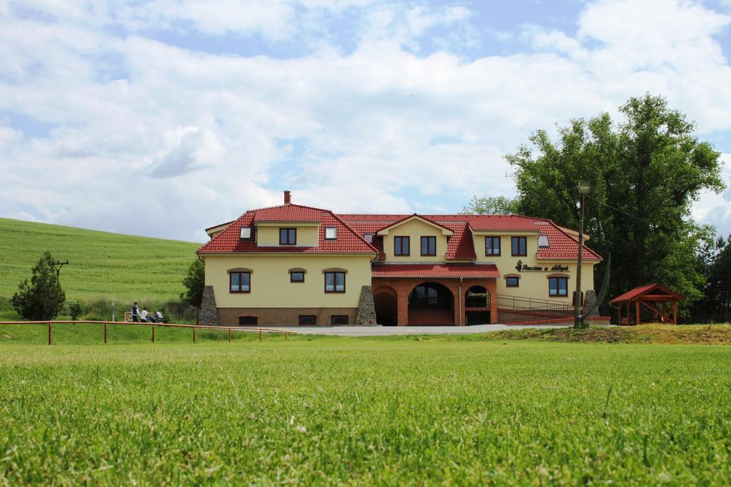 Penzion U Sklepu Hotel Hovorany Kültér fotó